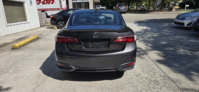 Used 2016 Acura ILX w/ Technology Plus Package FWD image 4