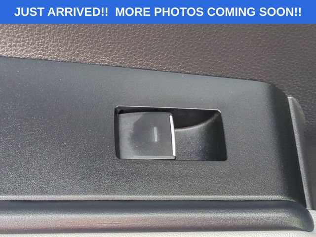 Used 2025 Toyota Highlander Limited FWD image 31