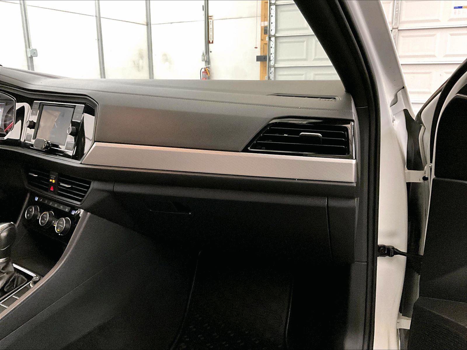 Used 2019 Volkswagen Jetta R-Line FWD image 15
