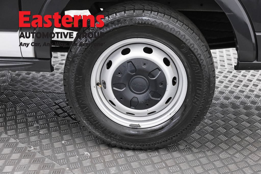 Used 2019 Ford Transit 250 130 Low Roof RWD image 33