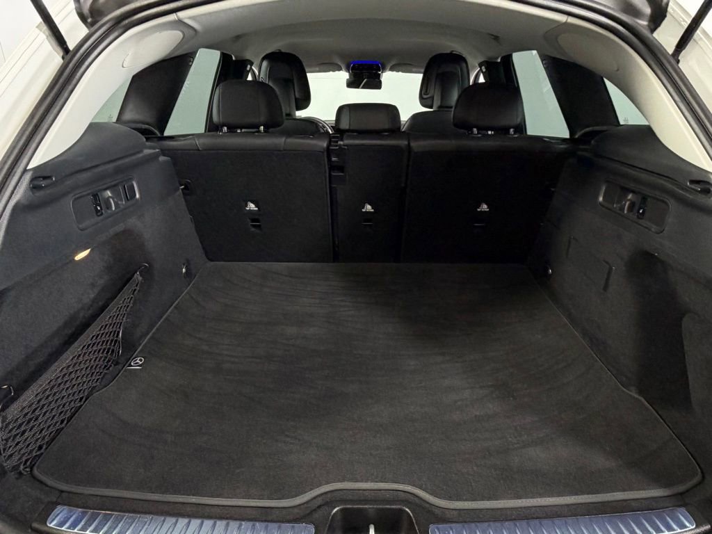 Used 2024 Mercedes-Benz GLC 300 image 25