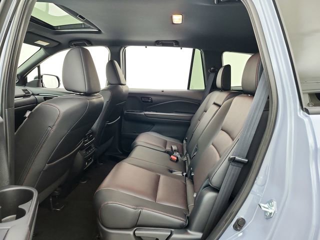 Used 2025 Honda Passport Black Edition image 29