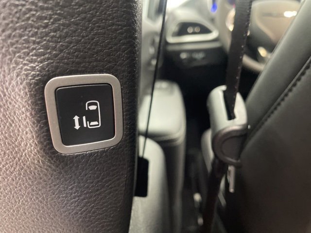 New 2026 Chrysler Pacifica Select image 43