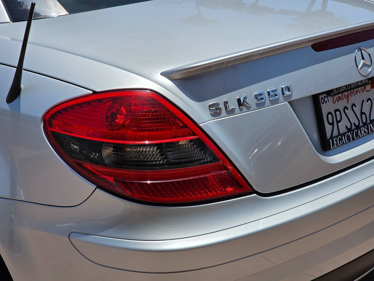 Used 2011 Mercedes-Benz SLK 350 image 40