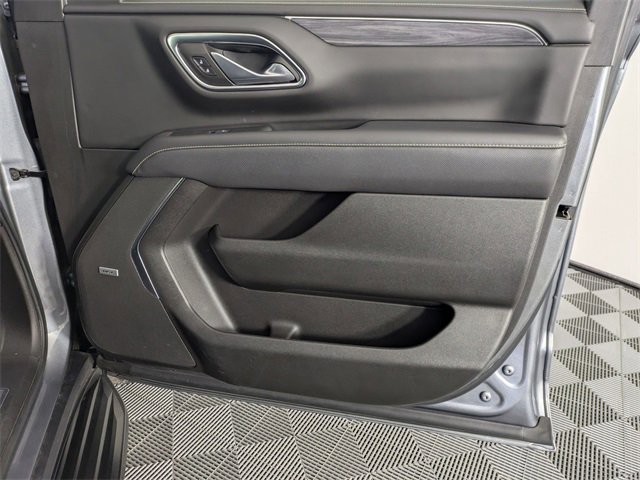 Used 2021 GMC Yukon XL SLT w/ SLT Premium Package image 42