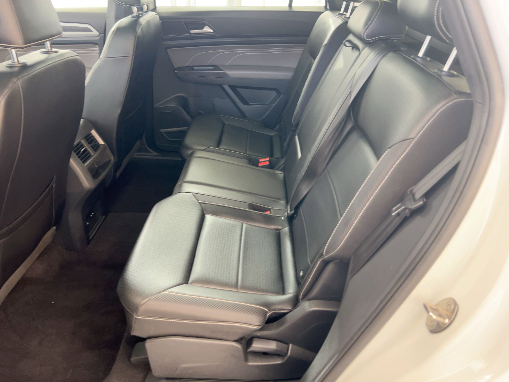 Used 2022 Volkswagen Atlas Cross Sport SEL image 14