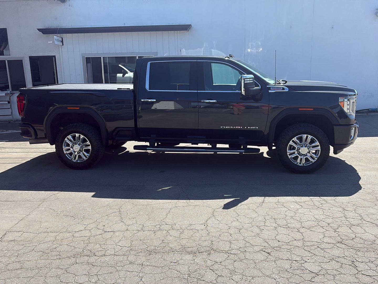 Used 2020 GMC Sierra 3500 Denali w/ Denali Ultimate Package AWD/4WD image 6