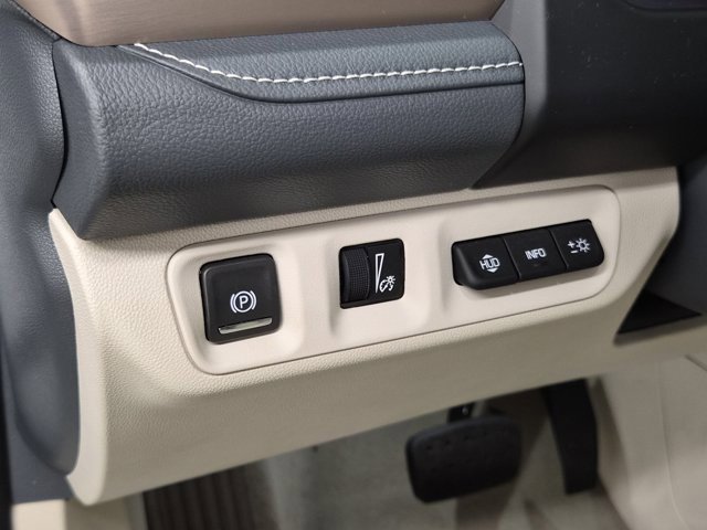 Used 2023 GMC Acadia Denali w/ Denali Technology Package image 26