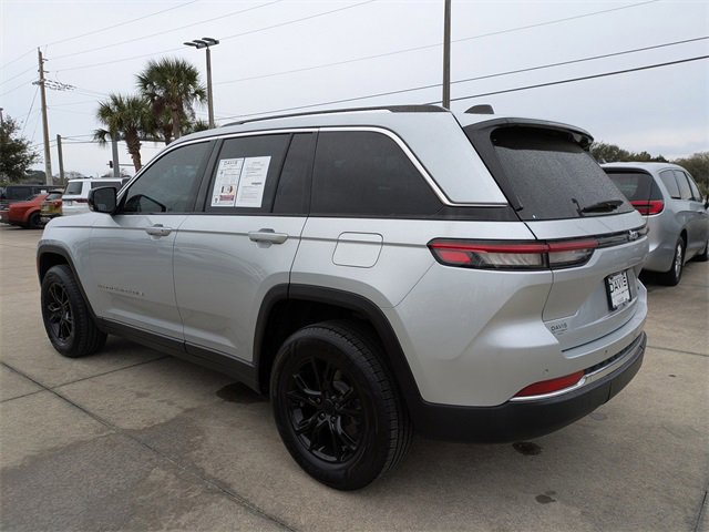 Used 2022 Jeep Grand Cherokee Limited image 6