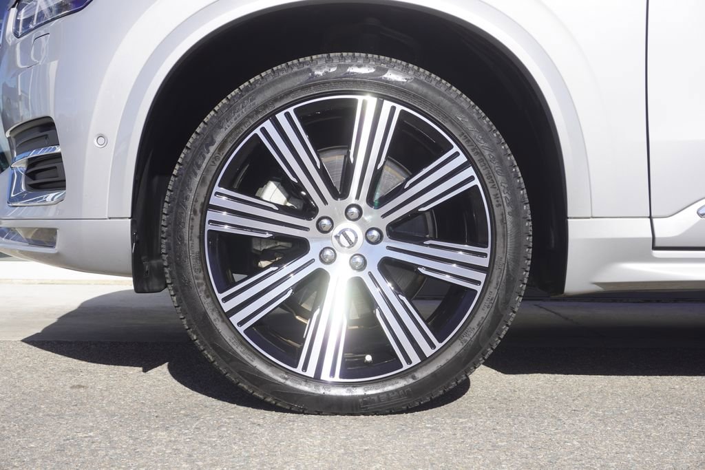Used 2023 Volvo XC90 B6 Ultimate image 32