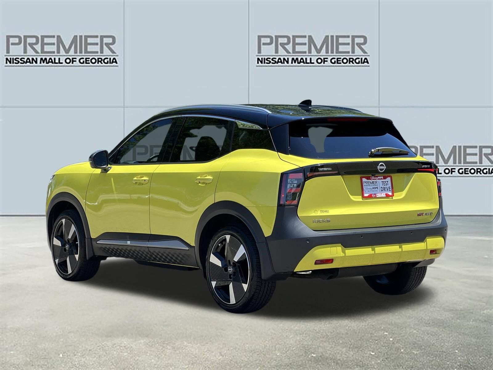Certified 2025 Nissan Kicks SR AWD/4WD image 22