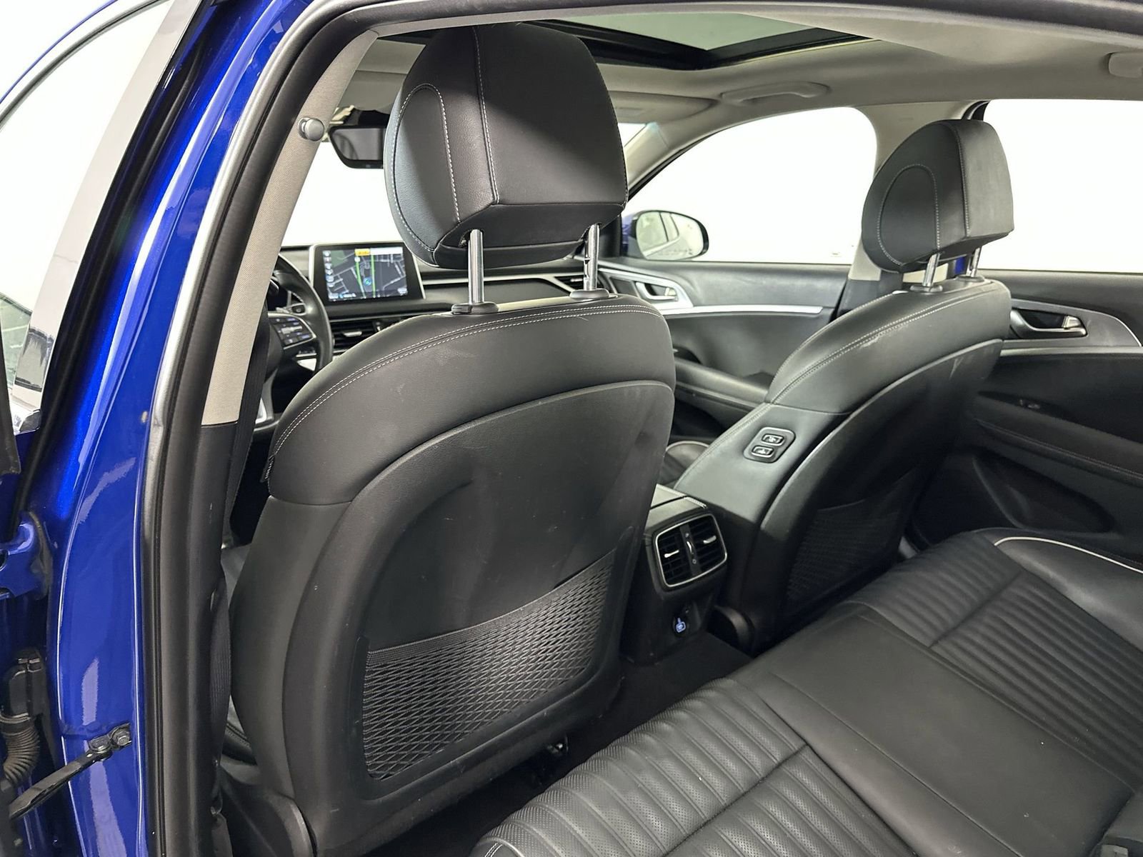 Used 2020 Genesis G70 3.3T image 24