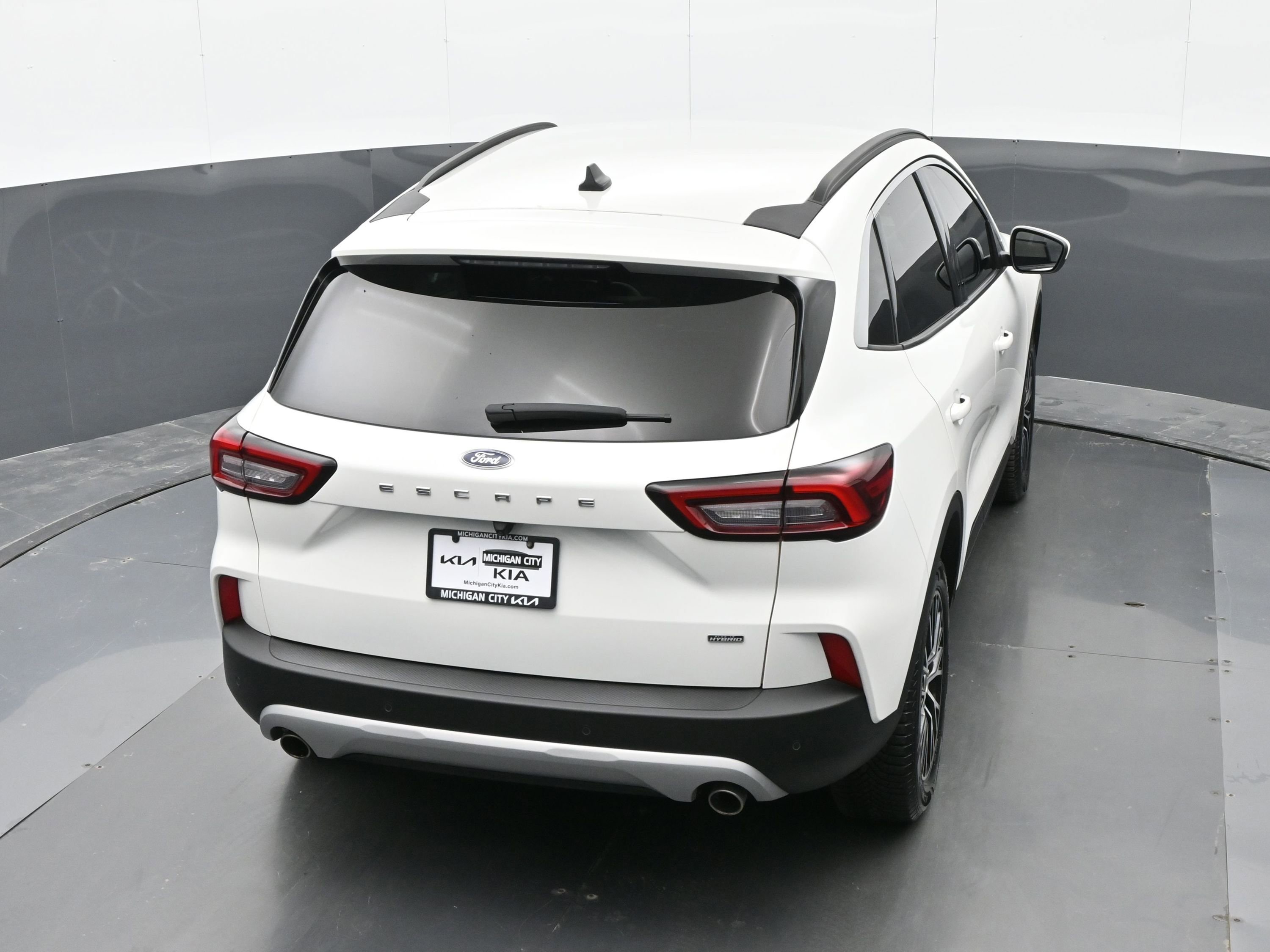 Used 2023 Ford Escape SE image 35