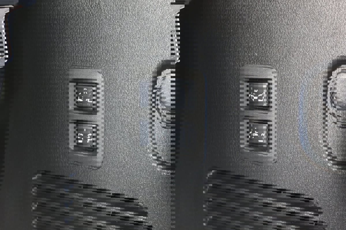 Used 2024 INFINITI QX80 Luxe image 32