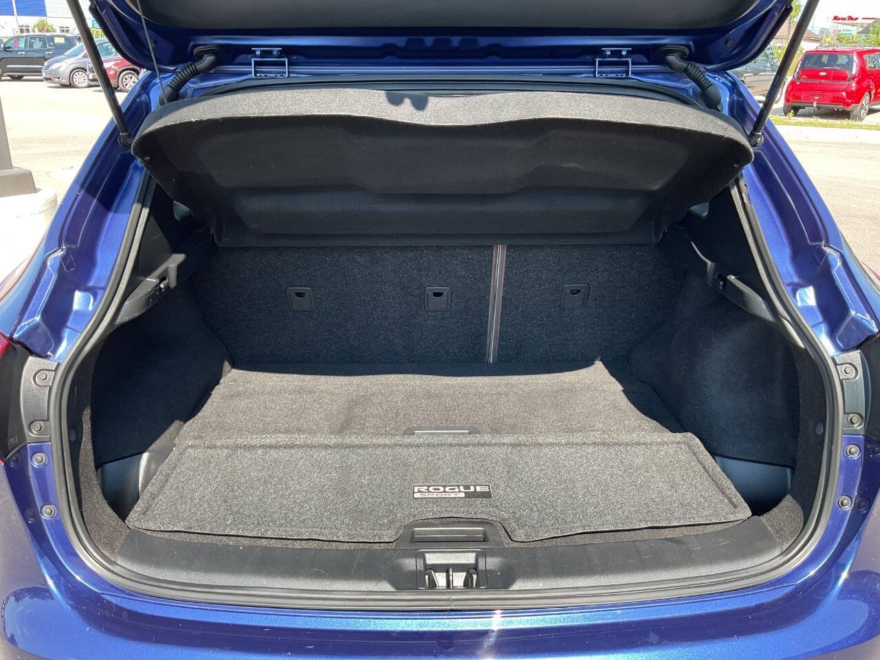Used 2019 Nissan Rogue Sport SV FWD image 30
