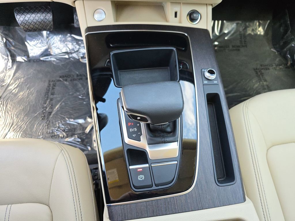 Certified 2023 Audi Q5 2.0T Premium w/ Convenience Package image 28