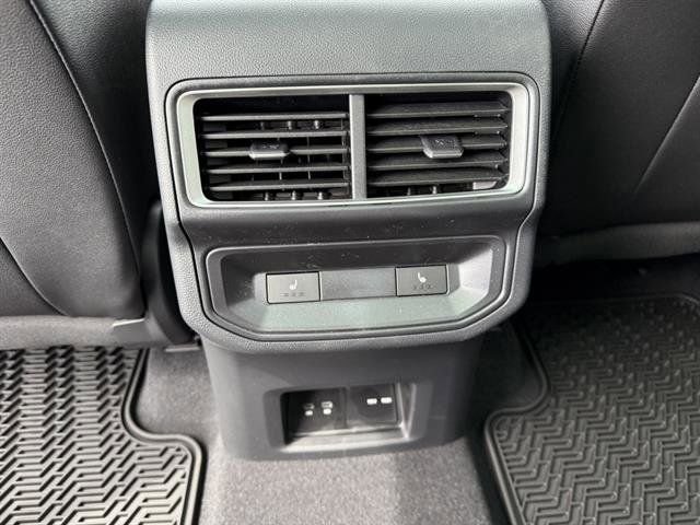 New 2025 Volkswagen Atlas Cross Sport SEL Premium R-Line image 29