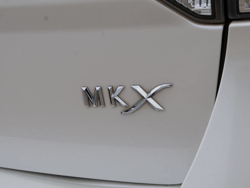 Used 2011 Lincoln MKX 2WD w/ 102A Rapid Spec Order Code image 8