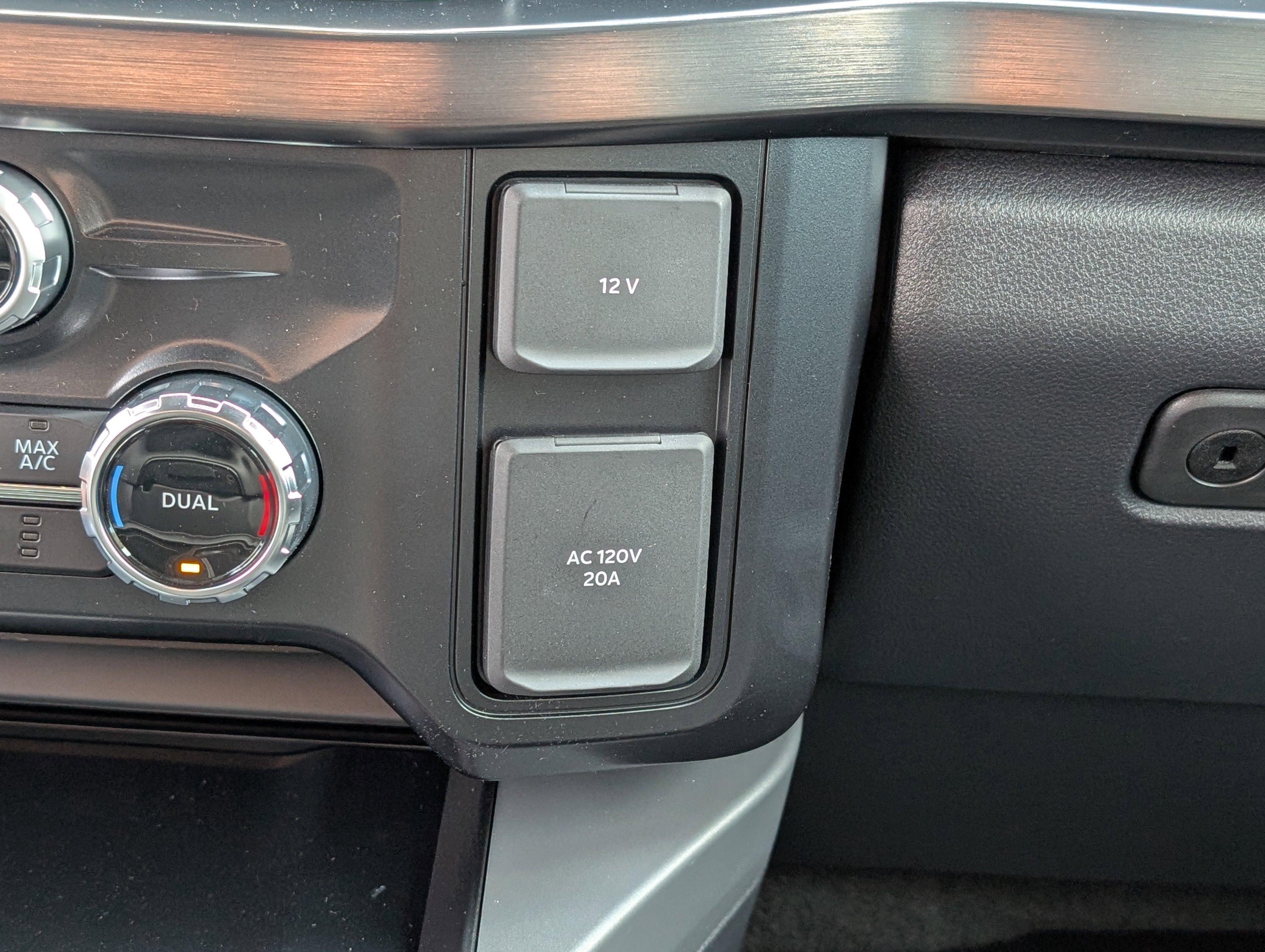 New 2026 Ford F350 Lariat w/ Lariat Ultimate Package image 27