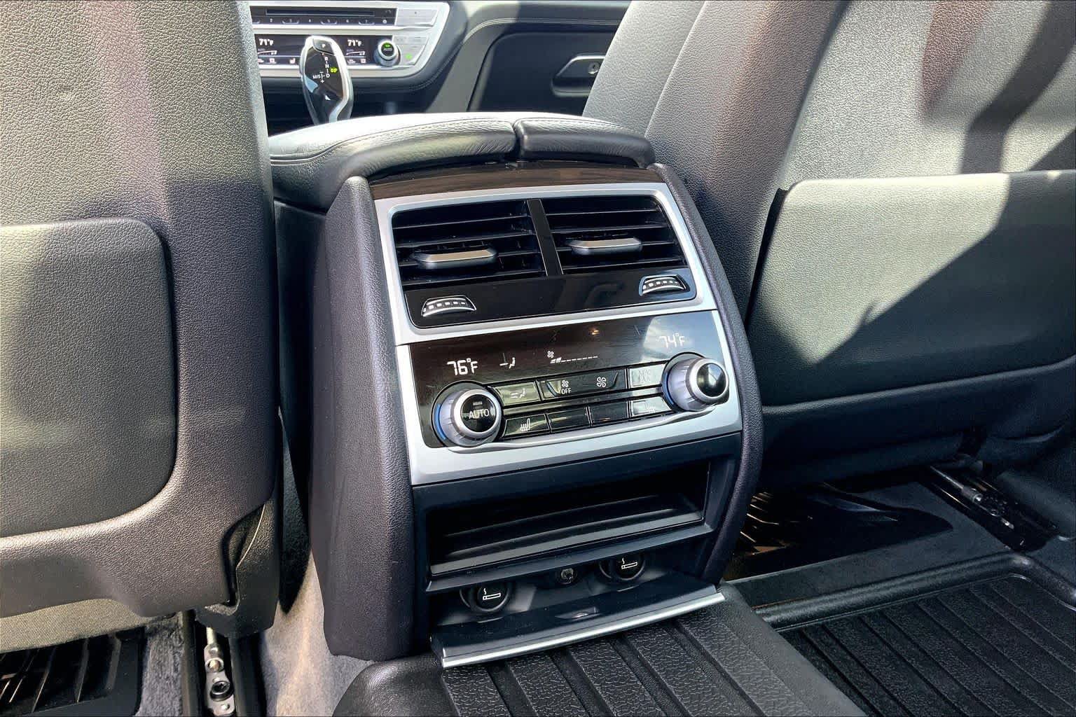 Used 2018 BMW 740i RWD image 33
