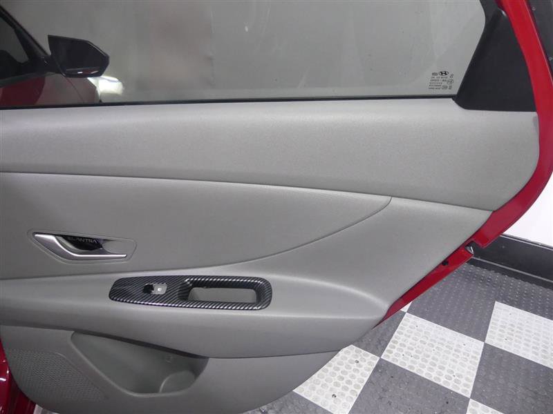 Used 2022 Hyundai Elantra SEL FWD image 25