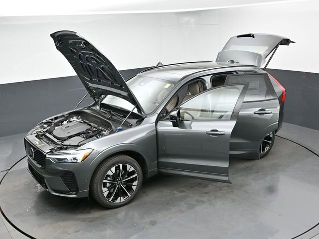 New 2026 Volvo XC60 B5 Plus w/ Protection Package Premier image 53
