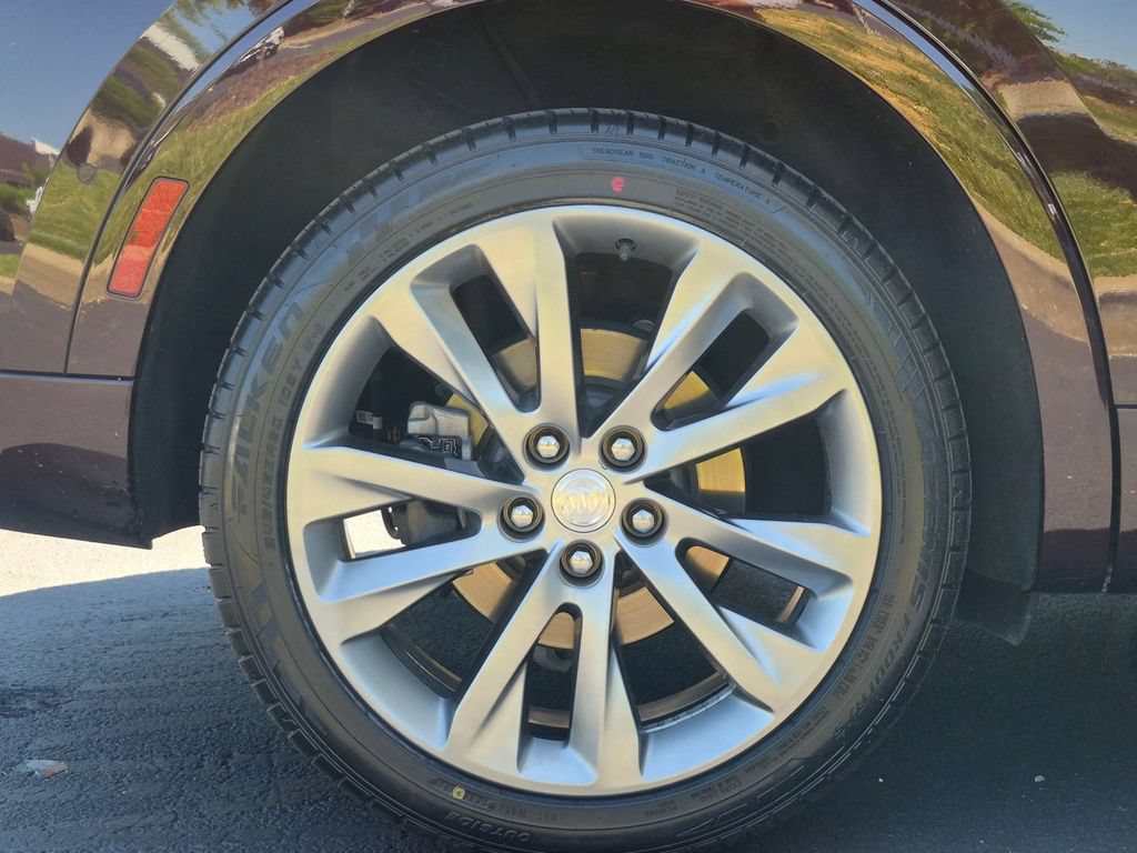 Used 2021 Buick Envision Avenir w/ Technology Package II AWD/4WD image 22