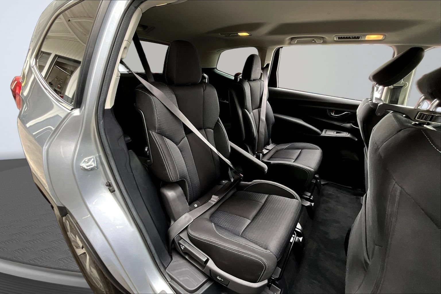 Used 2023 Subaru Ascent Premium w/ Convenience Package AWD/4WD image 22