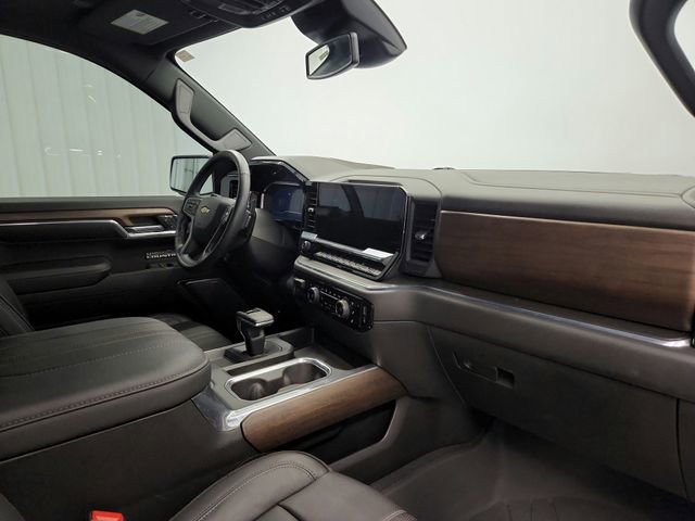 Used 2024 Chevrolet Silverado 1500 High Country w/ High Country Premium Package image 32