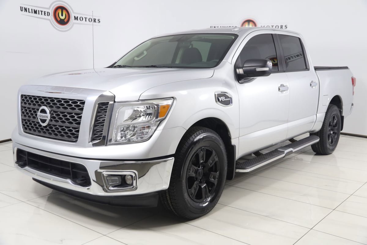 Used 2017 Nissan Titan SV AWD/4WD image 5