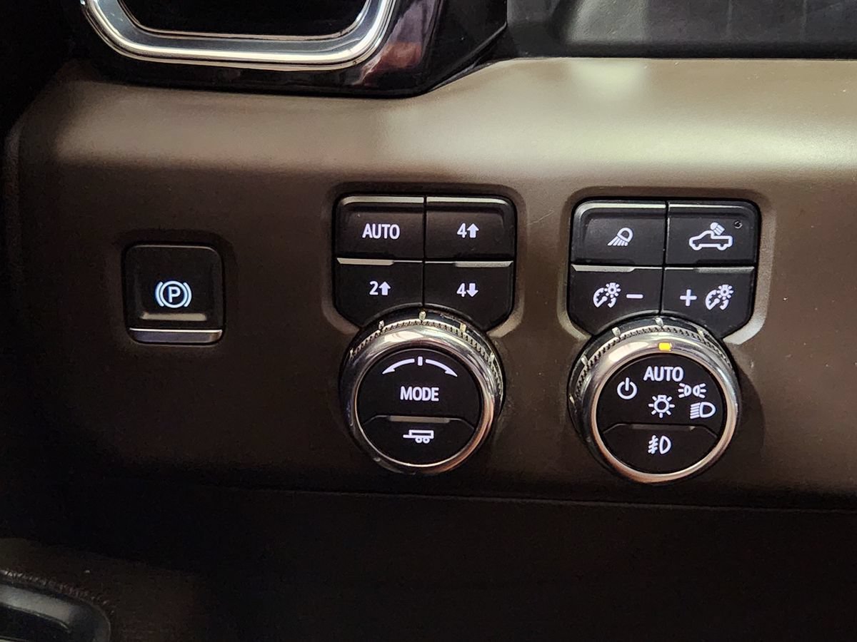 Used 2024 GMC Sierra 3500 Denali w/ Denali Reserve Package AWD/4WD image 41