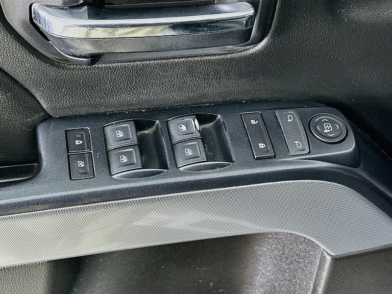 Used 2017 Chevrolet Silverado 1500 LT w/ All Star Edition AWD/4WD image 18