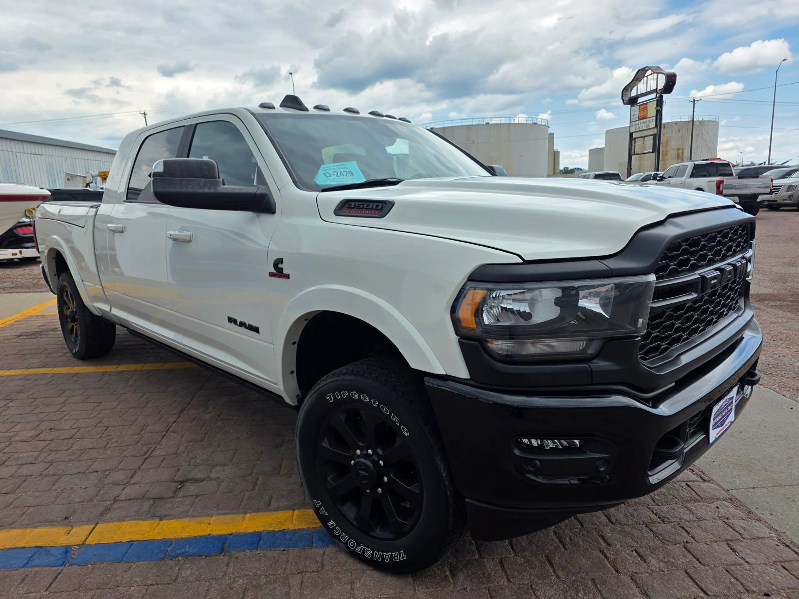 Used 2022 RAM 3500 Laramie AWD/4WD image 4