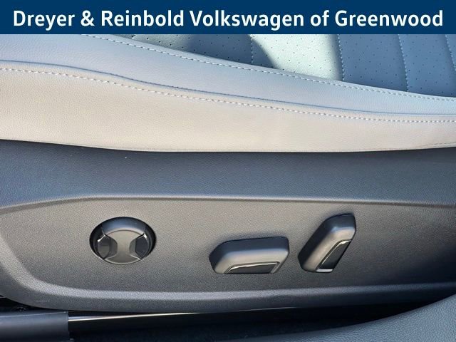 New 2026 Volkswagen Jetta SE FWD image 28