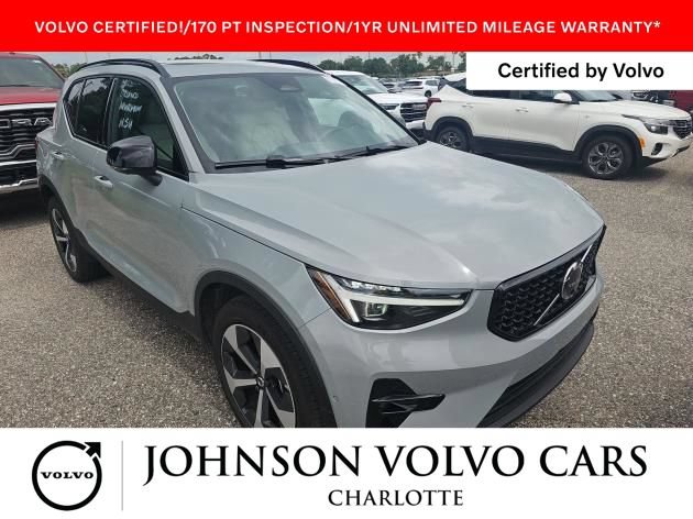 Used 2026 Volvo XC40 B5 Plus AWD/4WD image 1