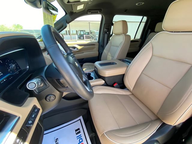 Used 2024 Chevrolet Suburban Premier AWD/4WD image 12