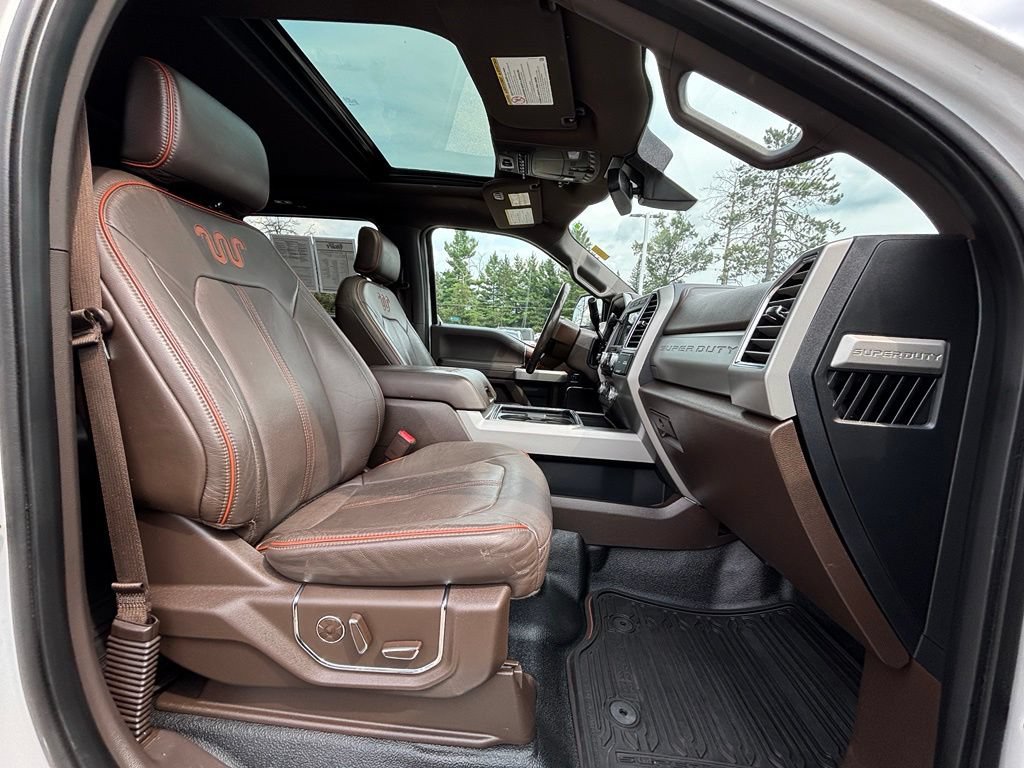Used 2017 Ford F250 King Ranch w/ King Ranch Ultimate Package AWD/4WD image 18