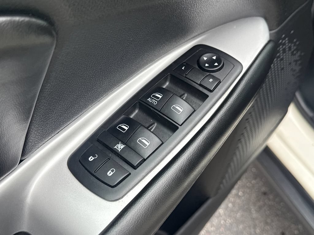 Used 2020 Dodge Journey SE w/ Blacktop Package FWD image 26