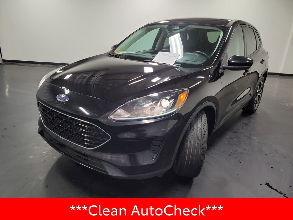Used 2022 Ford Escape SE w/ SE Sport Appearance Package FWD image 4