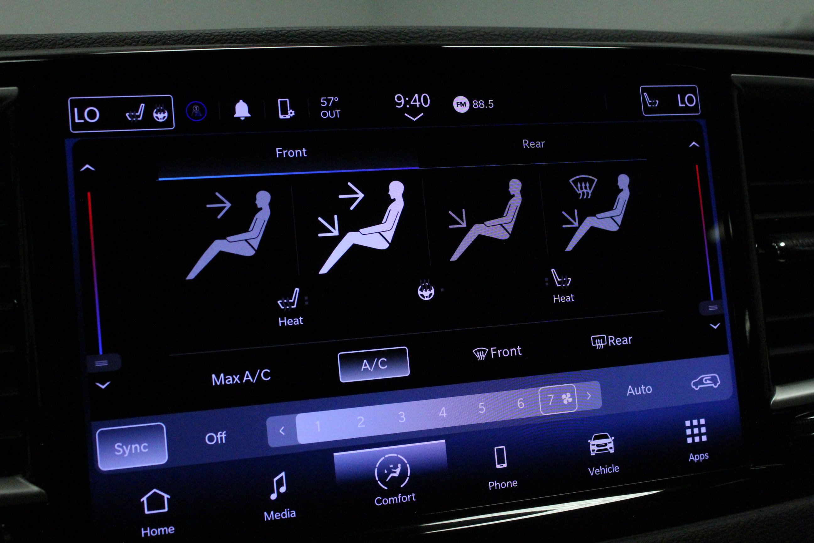 Used 2024 Chrysler Pacifica Touring-L FWD image 35