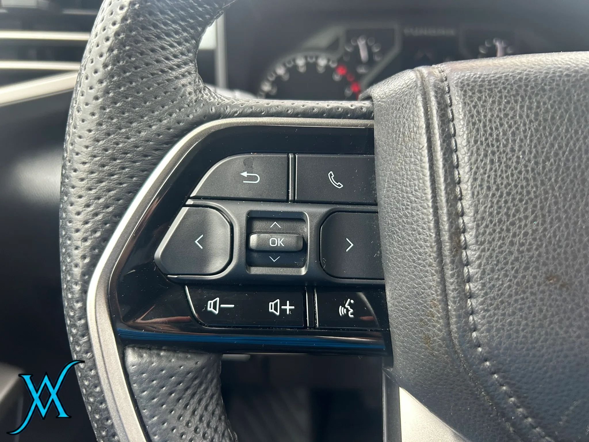Used 2024 Toyota Tundra SR5 w/ SR5 Premium Package AWD/4WD image 34
