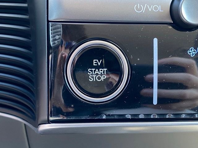 Used 2025 Hyundai Ioniq 5 SEL image 23