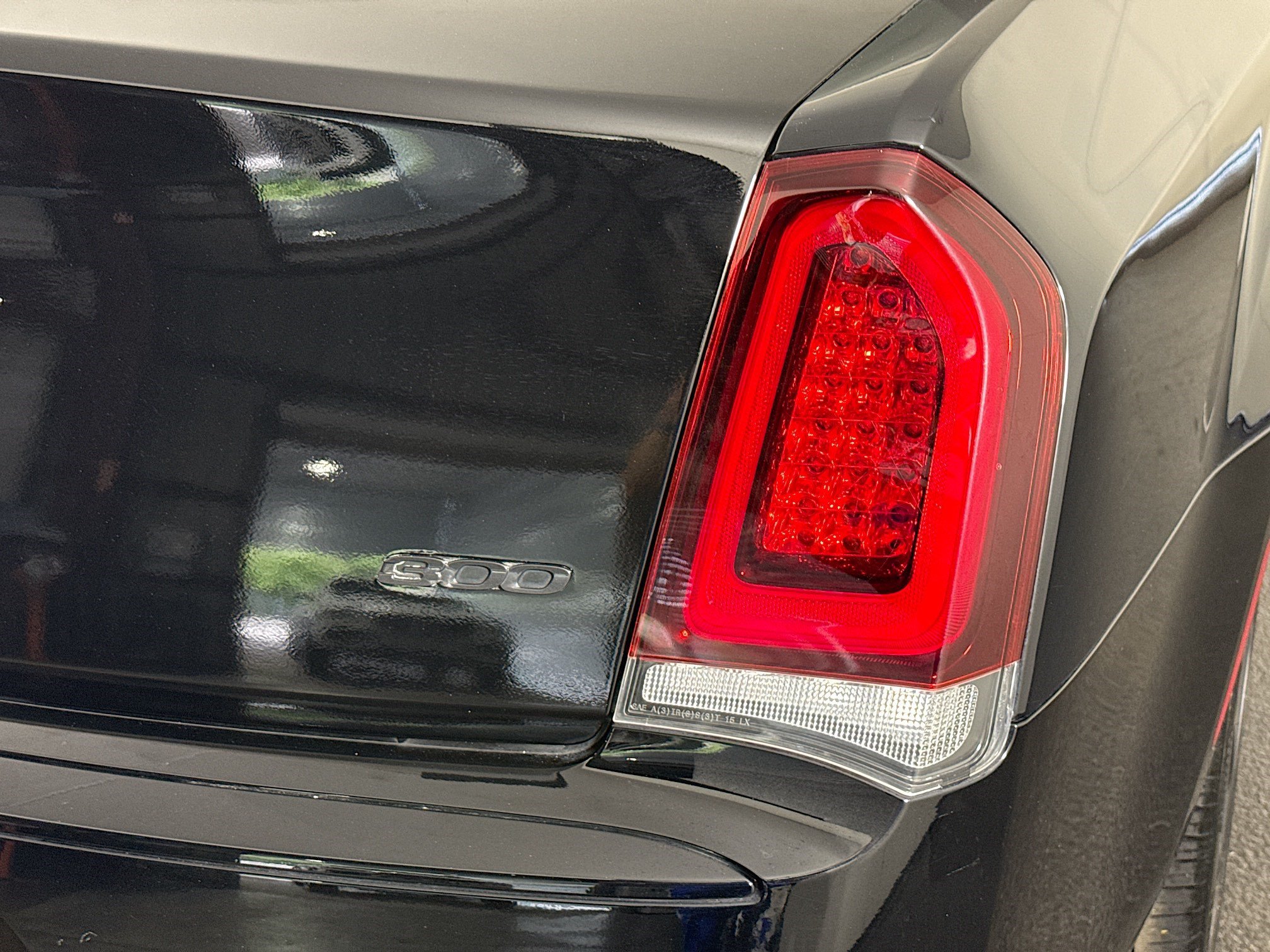 Used 2023 Chrysler 300 Touring w/ Safetytec Plus Group RWD image 34