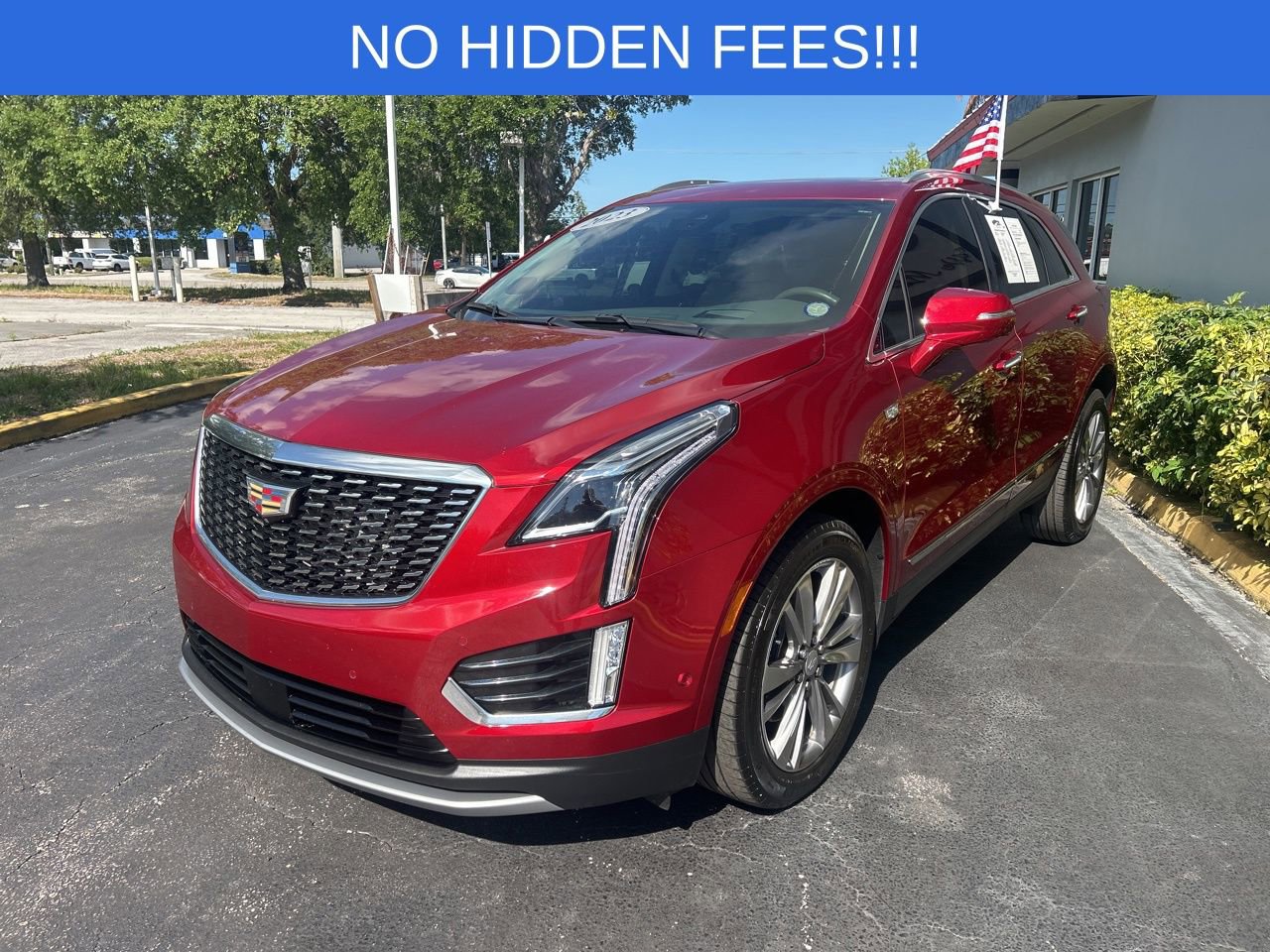 Used 2023 Cadillac XT5 Premium Luxury w/ Technology Package AWD/4WD image 4