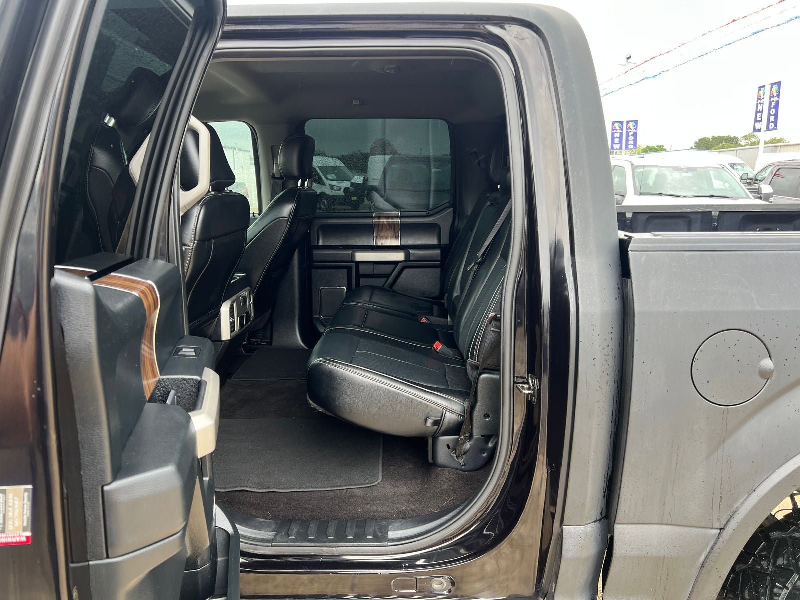 Used 2020 Ford F150 Lariat RWD image 14