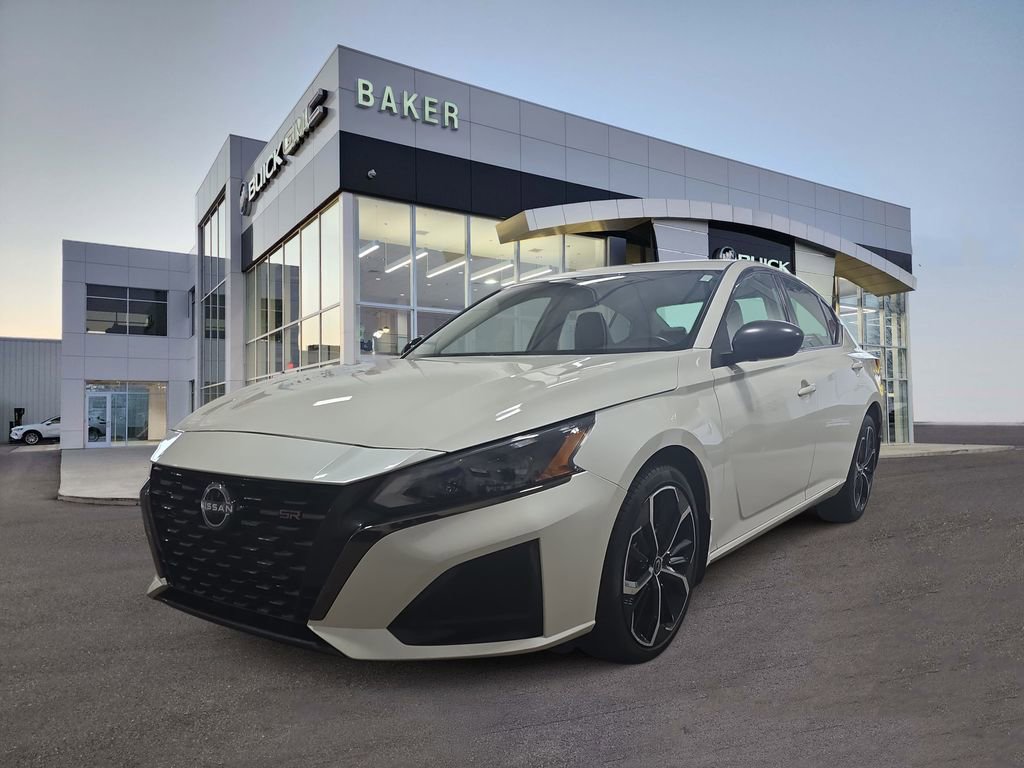 Used 2023 Nissan Altima 2.5 SR