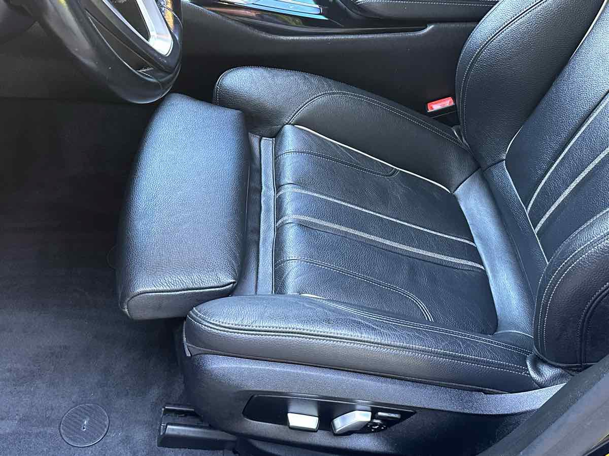 Used 2019 BMW 540i xDrive AWD/4WD image 17