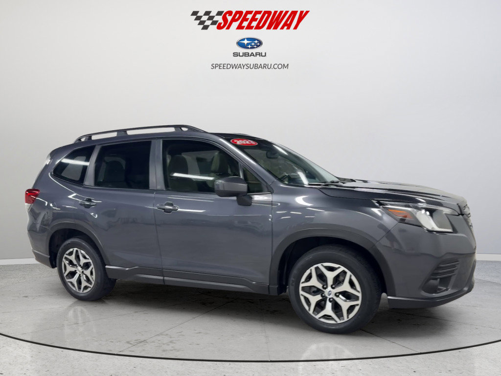 Used 2023 Subaru Forester Premium AWD/4WD image 3