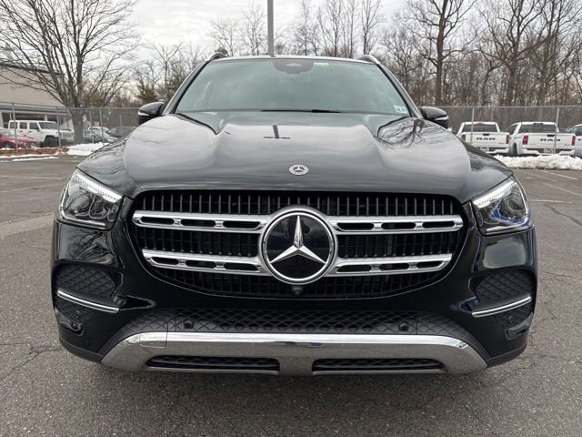 Used 2025 Mercedes-Benz GLE 450e 4MATIC image 2