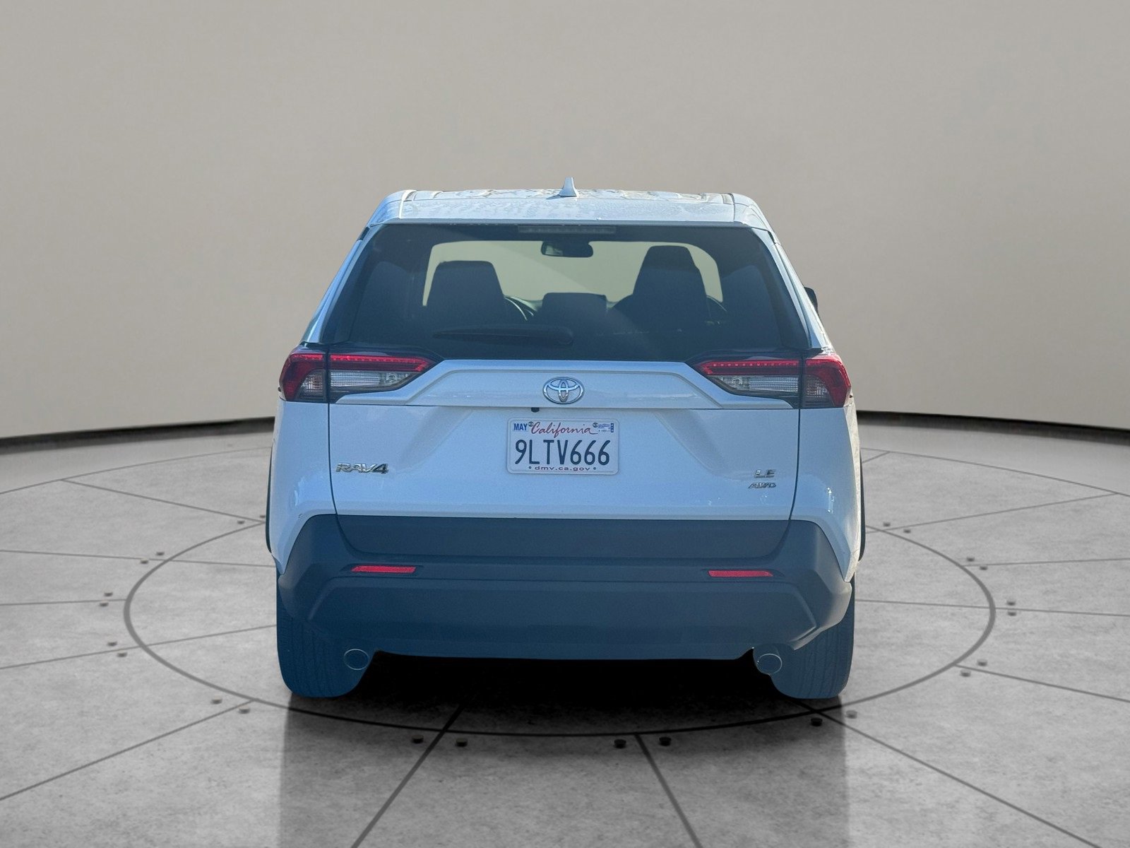 Used 2024 Toyota RAV4 LE image 6
